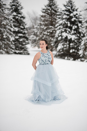 OliviaAverySnow_003