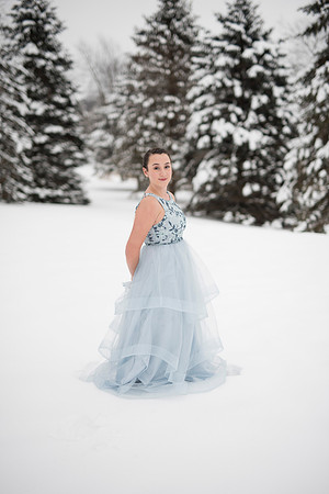 OliviaAverySnow_001