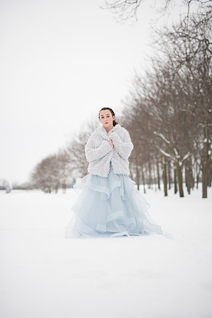 OliviaAverySnow_028