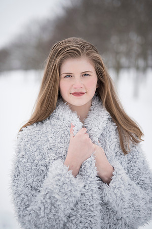 OliviaAverySnow_033