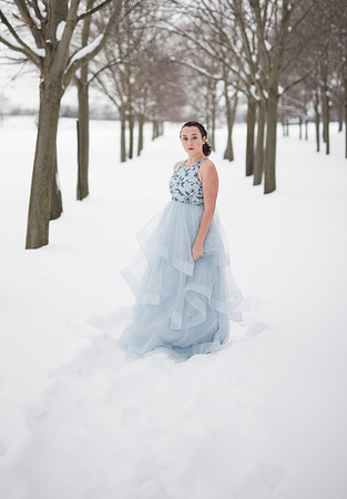 OliviaAverySnow_036