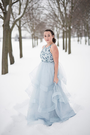 OliviaAverySnow_038