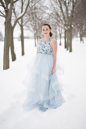 OliviaAverySnow_041