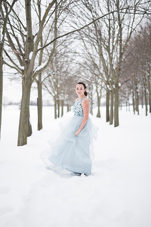 OliviaAverySnow_046