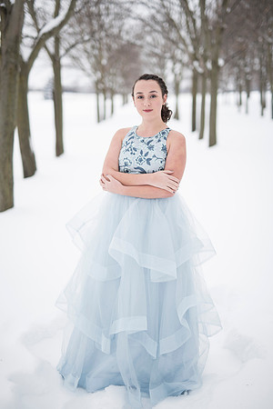 OliviaAverySnow_053