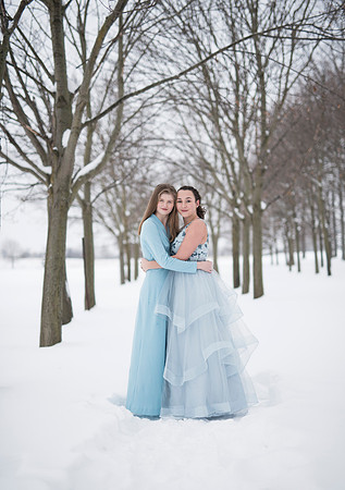 OliviaAverySnow_058