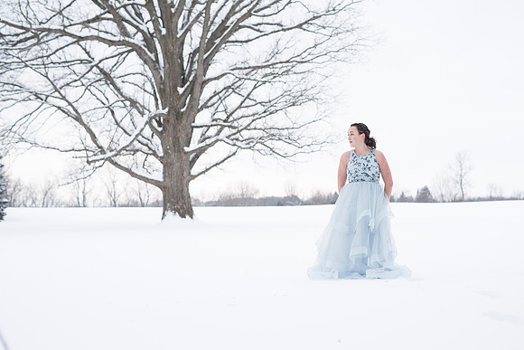 OliviaAverySnow_064