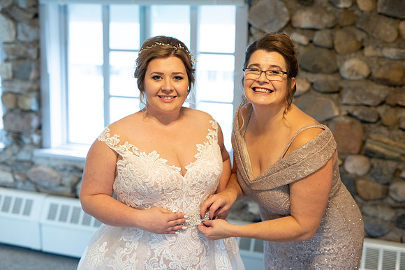 BrittanyandDanGettingReady088