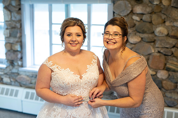 BrittanyandDanGettingReady087